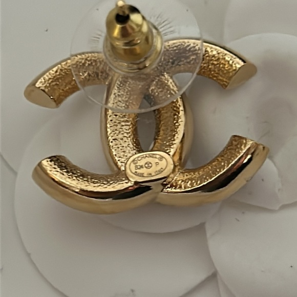 Chanel CC Stud Earrings - Picture 13 of 14